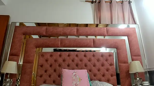 Snapshot of briana_wonder69xxx chatting on 11/08/25, 03:23 briana wonder69xxx online show from 11/08/25, 03:23