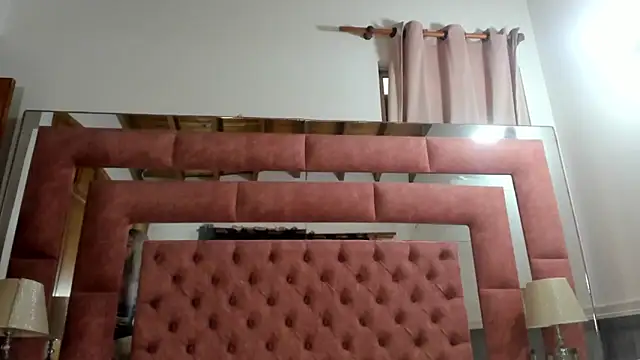 Snapshot of briana_wonder69xxx chatting on 12/15/25, 02:32 briana wonder69xxx online show from 12/15/25, 02:32