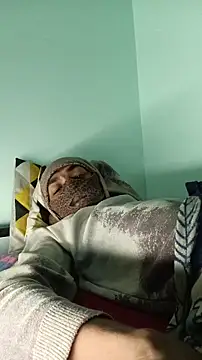 PrabV0319 online show from 12/22/25, 09:06