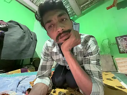 PrabV0319 online show from 02/21/26, 08:10