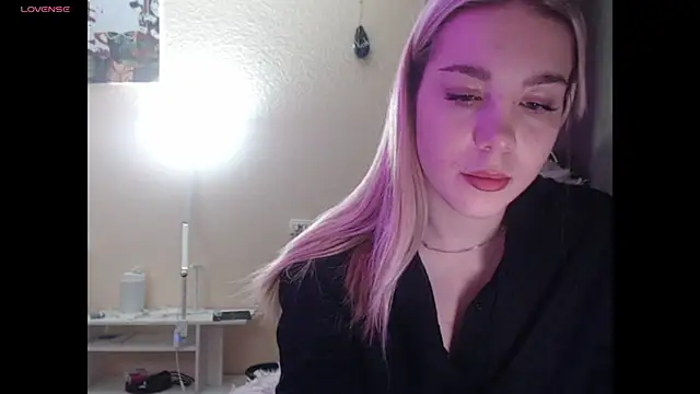 ariashaa online show from 10/22/25, 03:12