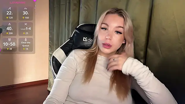 ariashaa online show from 11/14/25, 04:38