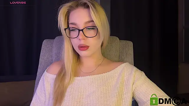 Snapshot of ariashaa chatting on 03/05/26, 03:52 ariashaa online show from 03/05/26, 03:52