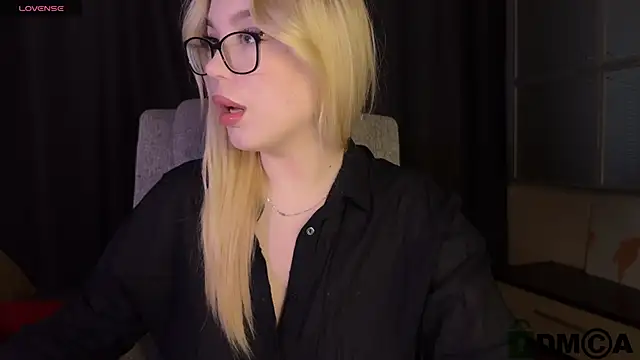 Snapshot of ariashaa chatting on 04/07/26, 03:34 ariashaa online show from 04/07/26, 03:34