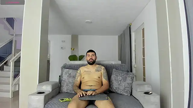 Snapshot of DulceRomance chatting on 02/21/26, 06:03 DulceRomance online show from 02/21/26, 06:03