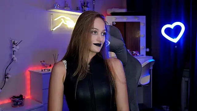 Snapshot of MrsTenderBeast chatting on 10/05/25, 06:28 MrsTenderBeast online show from 10/05/25, 06:28