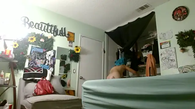 Yescuhh420 online show from 12/19/25, 03:46