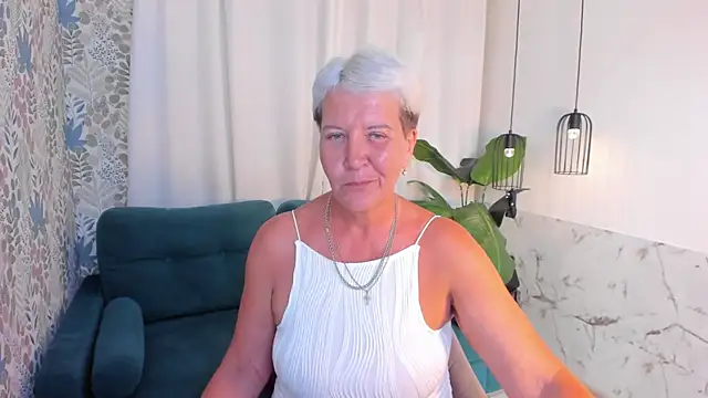 Snapshot of KathySunn chatting on 07/17/26, 02:13 KathySunn online show from 07/17/26, 02:13