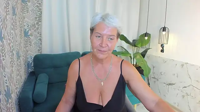 Snapshot of KathySunn chatting on 07/18/26, 01:37 KathySunn online show from 07/18/26, 01:37
