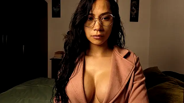 Angela isabella online show from 01/13/26, 12:21