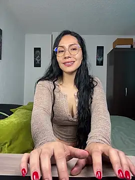 Angela isabella online show from 03/24/26, 09:42