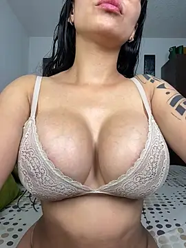 Angela isabella online show from 04/24/26, 10:12