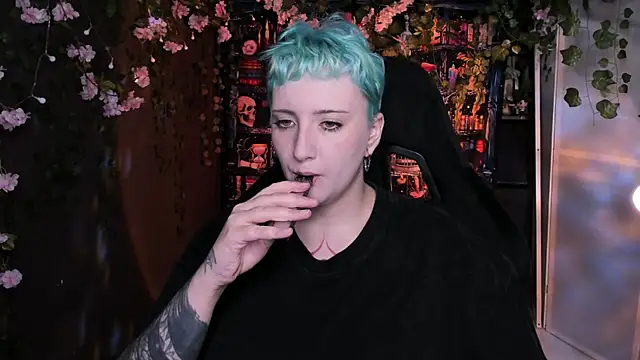 AsheLucker online show from 07/20/26, 10:18