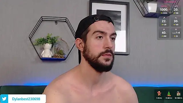 Snapshot of Dylan_Best chatting on 12/16/24, 08:41 Dylan Best online show from 12/16/24, 08:41