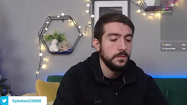 Snapshot of Dylan_Best chatting on 12/18/24, 10:30 Dylan Best online show from 12/18/24, 10:30
