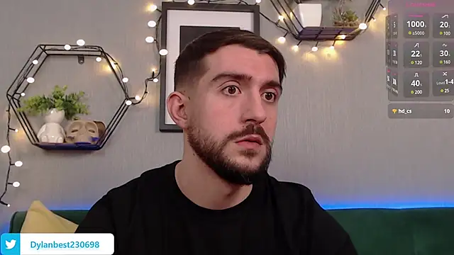 Snapshot of Dylan_Best chatting on 12/26/24, 04:25 Dylan Best online show from 12/26/24, 04:25