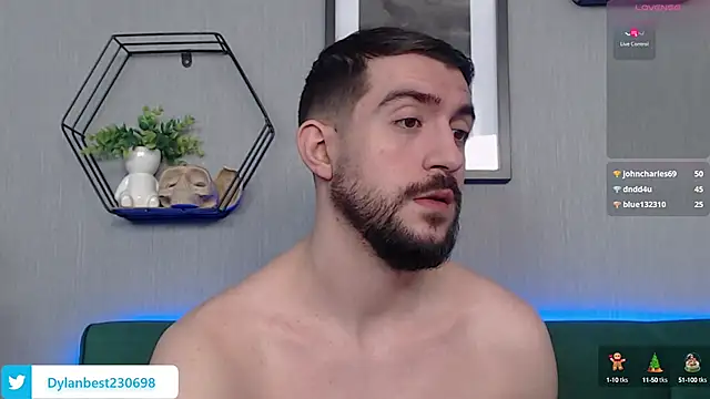 Snapshot of Dylan_Best chatting on 12/31/24, 09:42 Dylan Best online show from 12/31/24, 09:42