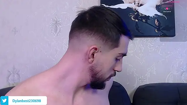 Snapshot of Dylan_Best chatting on 01/31/25, 12:39 Dylan Best online show from 01/31/25, 12:39