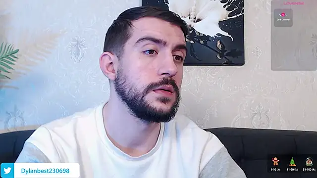 Snapshot of Dylan_Best chatting on 02/13/25, 04:22 Dylan Best online show from 02/13/25, 04:22