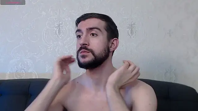 Snapshot of Dylan_Best chatting on 03/05/25, 03:29 Dylan Best online show from 03/05/25, 03:29