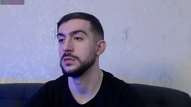 Snapshot of Dylan_Best chatting on 03/11/25, 03:48 Dylan Best online show from 03/11/25, 03:48