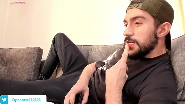 Snapshot of Dylan_Best chatting on 10/01/25, 05:13 Dylan Best online show from 10/01/25, 05:13