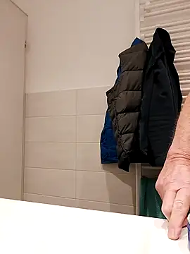 Snapshot of Einhorn527 chatting on 01/06/25, 06:10 Einhorn527 online show from 01/06/25, 06:10