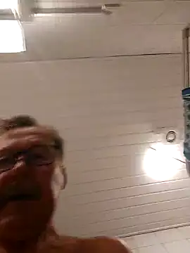 Snapshot of Einhorn527 chatting on 10/08/25, 08:45 Einhorn527 online show from 10/08/25, 08:45