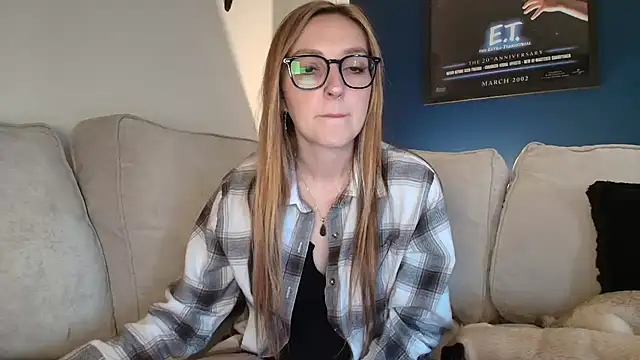 Snapshot of short_sweetpea chatting on 10/08/25, 02:47 short sweetpea online show from 10/08/25, 02:47