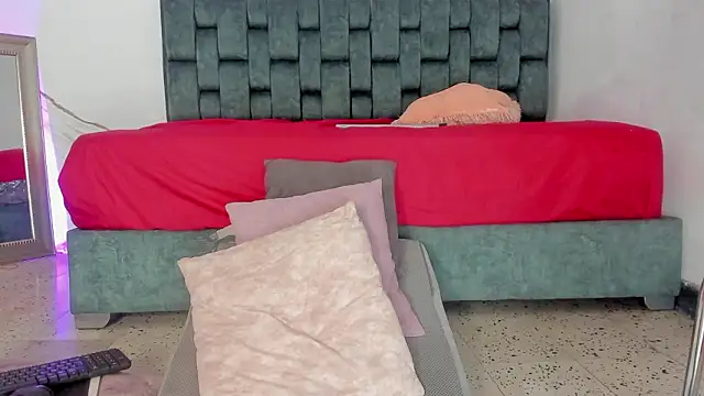 IsiisLovei online show from 03/19/26, 02:54