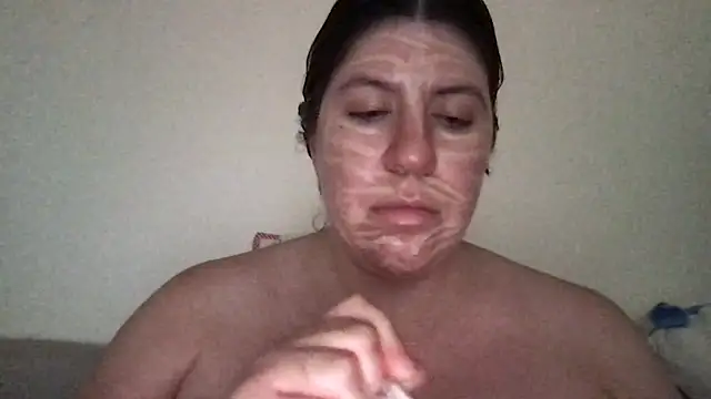 Snapshot of HYPHYtype chatting on 07/18/26, 02:27 HYPHYtype online show from 07/18/26, 02:27