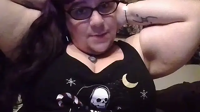 Snapshot of GothyBaby chatting on 11/13/25, 01:59 GothyBaby online show from 11/13/25, 01:59