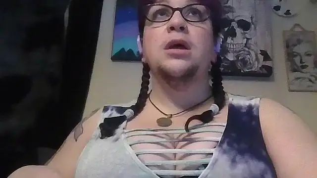 Snapshot of GothyBaby chatting on 11/21/25, 05:44 GothyBaby online show from 11/21/25, 05:44