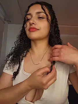 Lucy Marin online show from 10/22/25, 05:13