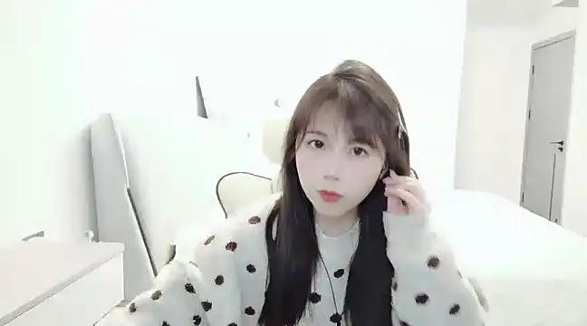 Sunset glow online show from 02/13/25, 02:31