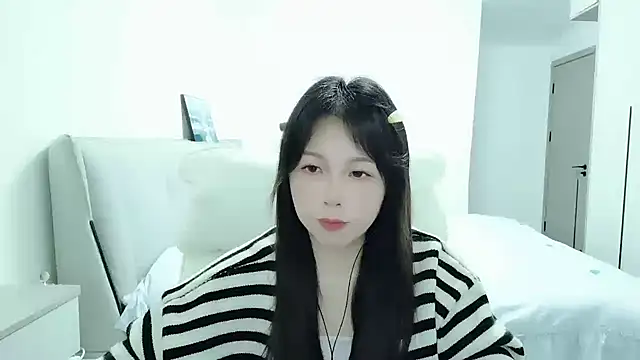 Snapshot of Sunset_glow chatting on 03/18/26, 04:21 Sunset glow online show from 03/18/26, 04:21