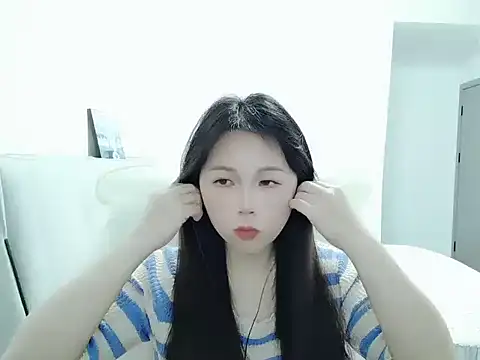 Snapshot of Sunset_glow chatting on 04/18/26, 10:52 Sunset glow online show from 04/18/26, 10:52