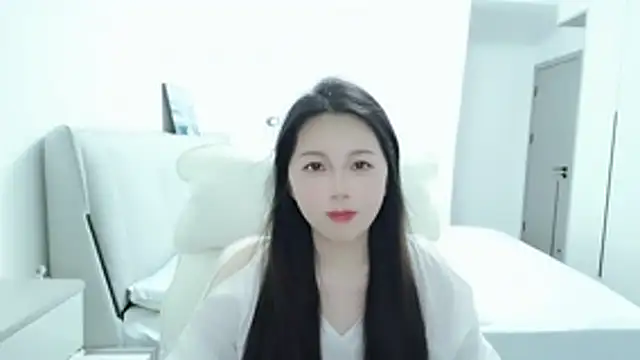 Snapshot of Sunset_glow chatting on 05/26/26, 03:30 Sunset glow online show from 05/26/26, 03:30
