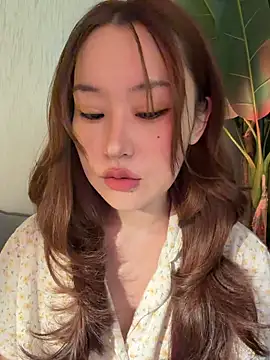 Snapshot of sphynx-_- chatting on 09/27/25, 09:58 sphynx- - online show from 09/27/25, 09:58