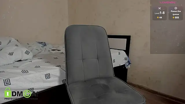 Snapshot of Model_Mike chatting on 01/28/25, 04:39 Model Mike online show from 01/28/25, 04:39