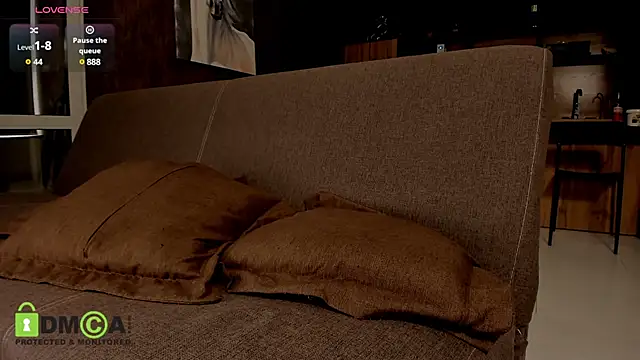 Snapshot of Model_Mike chatting on 03/06/25, 09:58 Model Mike online show from 03/06/25, 09:58