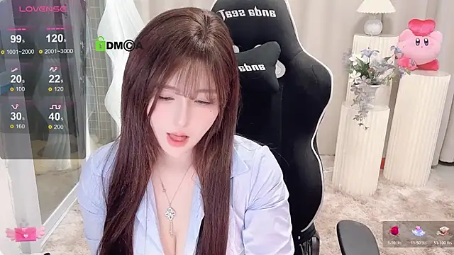 Snapshot of Happy_Kitty chatting on 01/31/25, 03:55 Happy Kitty online show from 01/31/25, 03:55