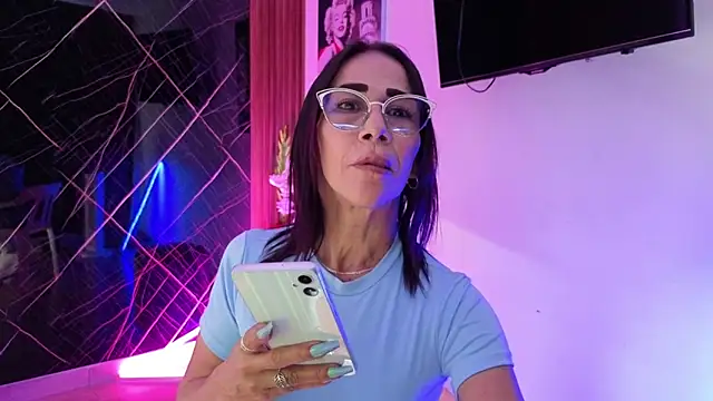 crisstal miler online show from 04/03/26, 03:04