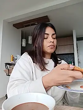 Ivanna2 online show from 06/05/26, 12:44
