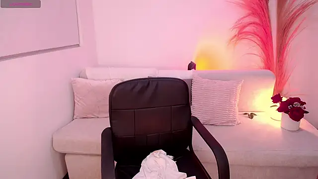 VictoriaLeia online show from 01/10/26, 12:45