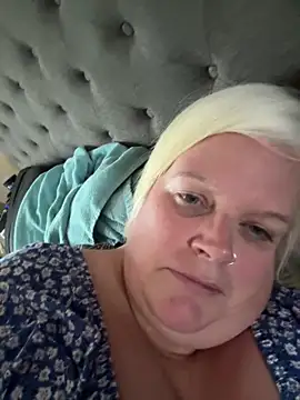 sexychazza16 online show from 10/24/25, 03:52