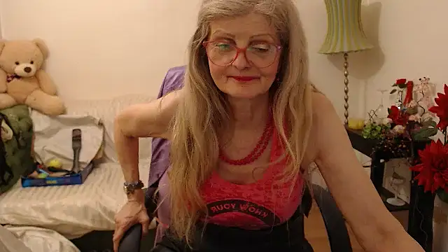 Snapshot of BlairFort chatting on 02/20/25, 03:08 BlairFort online show from 02/20/25, 03:08