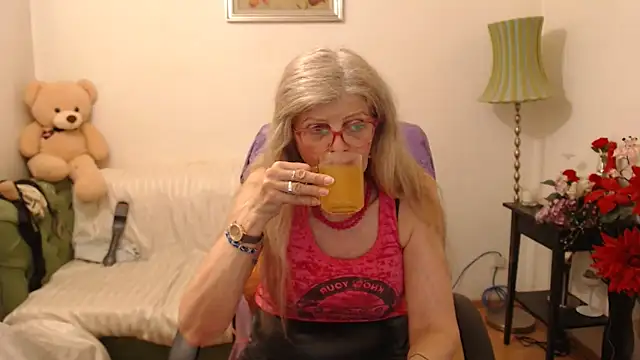 Snapshot of BlairFort chatting on 03/13/25, 12:05 BlairFort online show from 03/13/25, 12:05