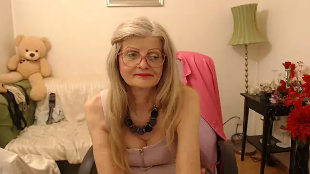 Snapshot of BlairFort chatting on 03/19/25, 11:25 BlairFort online show from 03/19/25, 11:25