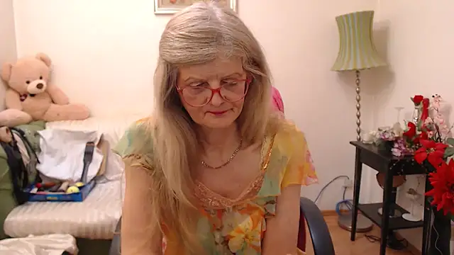 Snapshot of BlairFort chatting on 03/20/25, 10:43 BlairFort online show from 03/20/25, 10:43